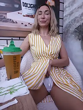 _AliceWine_'s Webcam Show