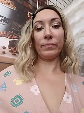 _AliceWine_ Webcam-Show