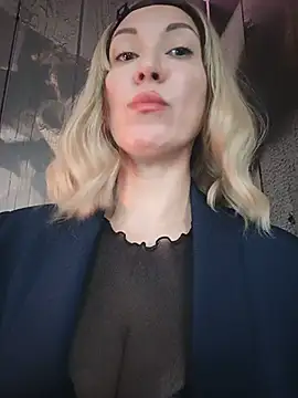 _AliceWine_ Show in webcam