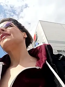 RebeccaNoble's Webcam Show