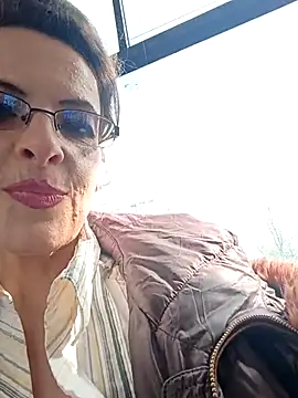 Show modela RebeccaNoble na web-kameri