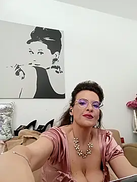 RebeccaNoble Chat XXX in diretta
