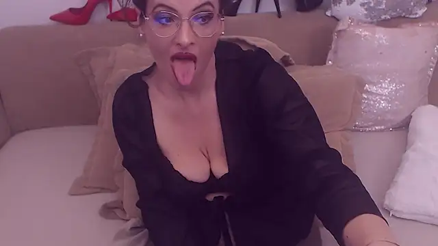 RebeccaNoble Chat XXX in diretta