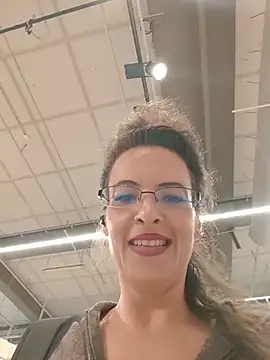 RebeccaNoble Show in webcam