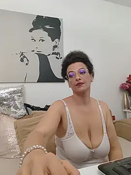 RebeccaNoble Live XXX-chat