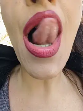 RebeccaNoble's Webcam Show