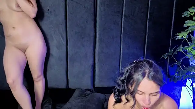 fisting_anal_69 Adlı Modelin Web Kamerası Şovu