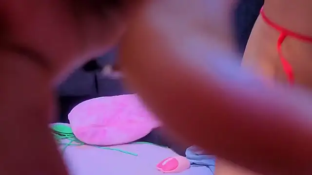 fisting_anal_69のウェブカメラショー