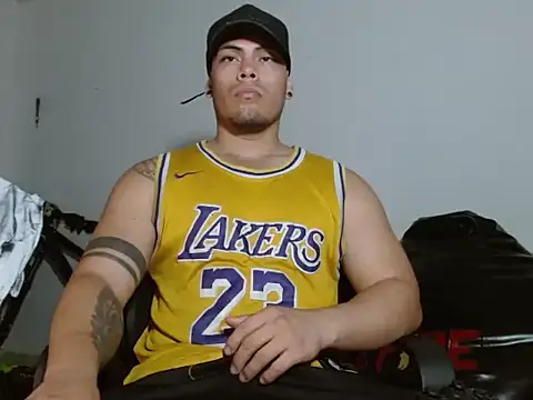 Danielsbigcum webcam show