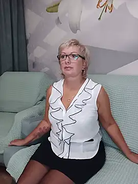 Živý XXX chat EmilyFanks