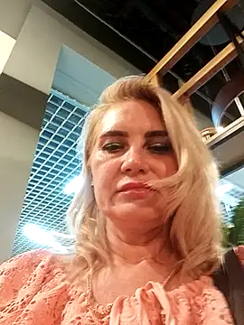 JennyOMay live XXX chat