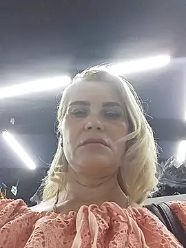 Živý XXX chat JennyOMay