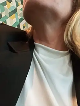 JennyOMay Chat XXX live