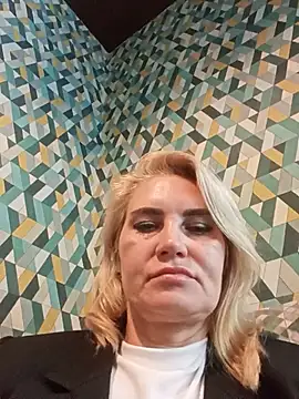 JennyOMay Adlı Modelin Canlı XXX Sohbeti