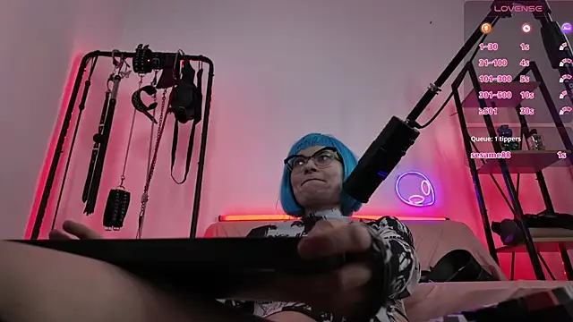 CyberXGoddess: διαδικτυακό σόου στην κάμερα