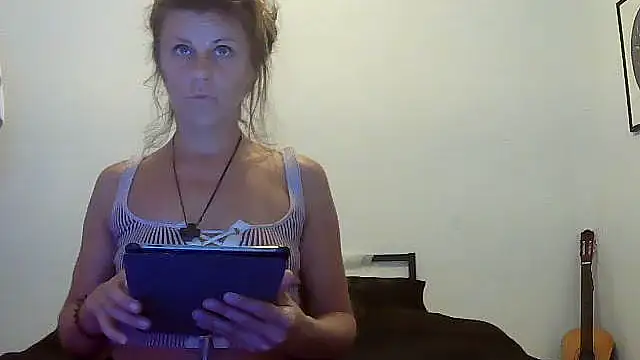 Scarlettishere Show in webcam