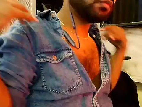 Show modela Jenni11Live na web-kameri
