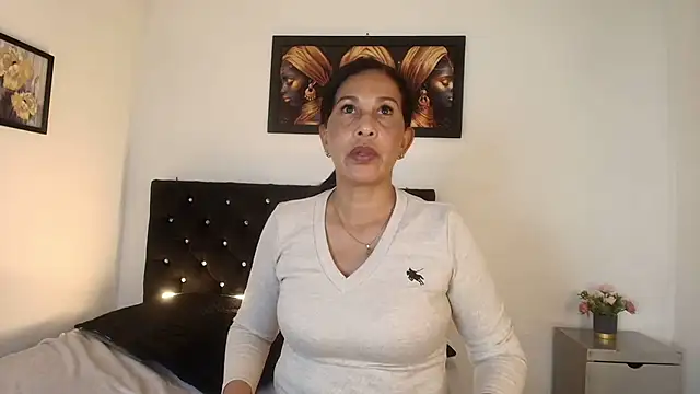 Shanon_mature Adlı Modelin Canlı XXX Sohbeti