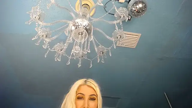 Chat XXX en directo de ADRIANNA_FOX