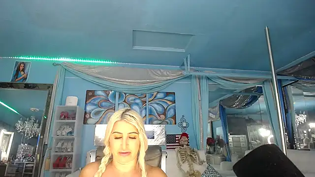 Živý XXX chat ADRIANNA_FOX
