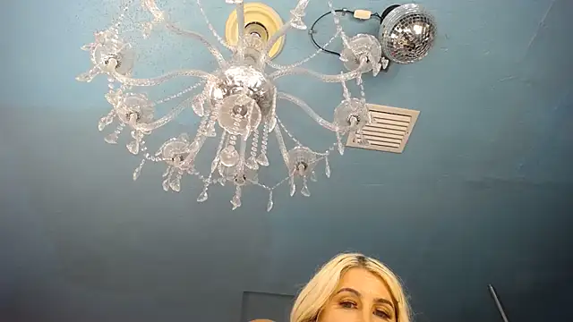 ADRIANNA_FOX 라이브 XXX 채팅