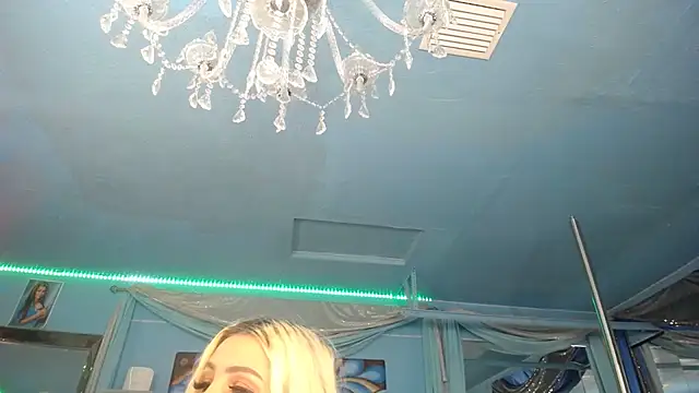 ADRIANNA_FOX Live XXX-Chat