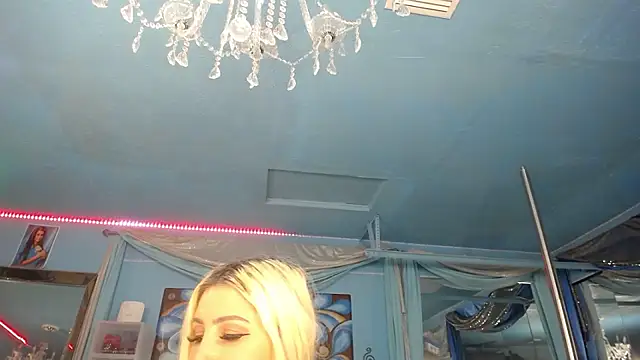 ADRIANNA_FOX Live XXX-chat