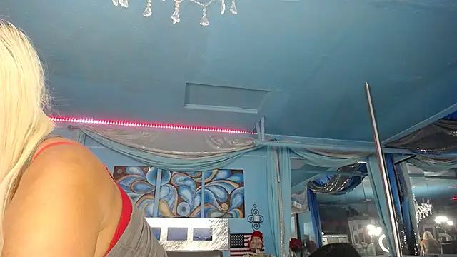 ADRIANNA_FOX: вебкам-шоу