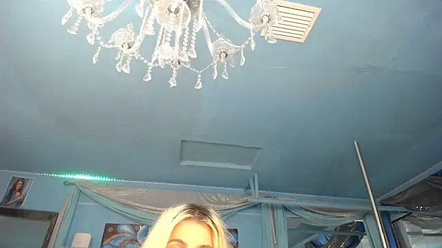 ADRIANNA_FOX 即時 XXX 聊天