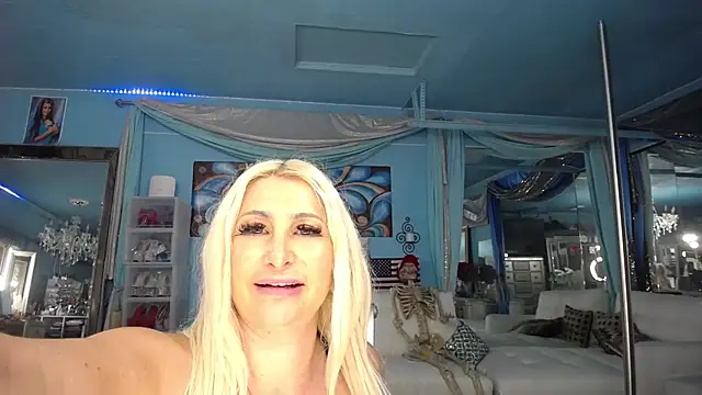 Show webcam de ADRIANNA_FOX