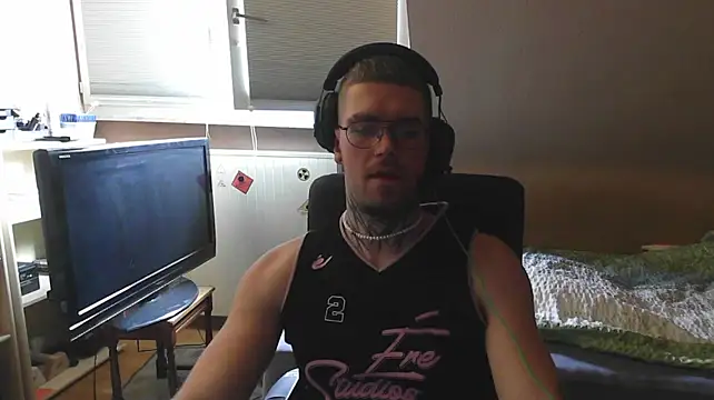 NIcoBig420 Webcam-Show