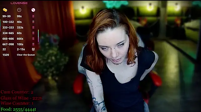 MaxPhoenixx Show in webcam