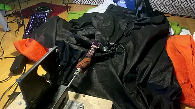 OndruSuk Show in webcam