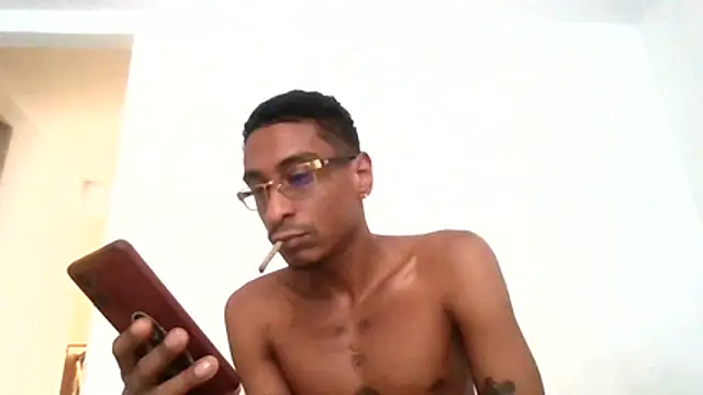 הופעת וובקאם של mellow_smoke