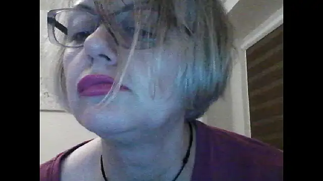 Francesca57's Live XXX Chat