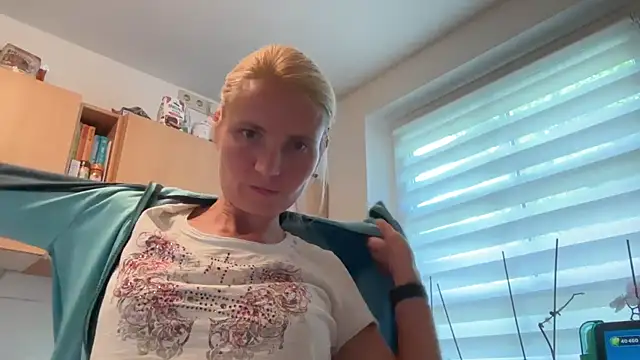 s-te-fan-i Pertunjukan Webcam