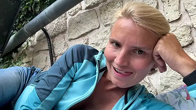 s-te-fan-i Pertunjukan Webcam