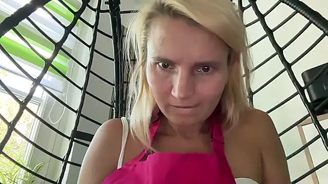 Show de s-te-fan-i na webcam