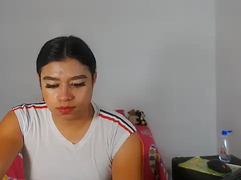 katrinawillff 在線直播表演