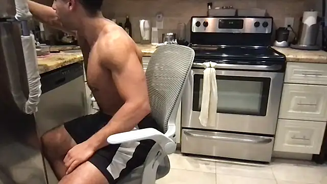 BigGuyMuscle Show in webcam