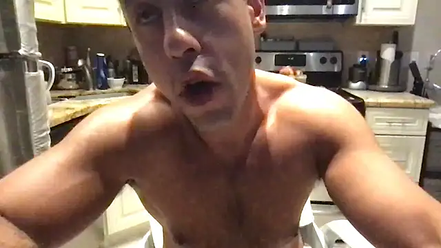 BigGuyMuscle: διαδικτυακό σόου στην κάμερα