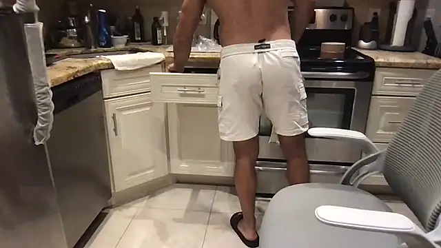 Pokazy przed kamerką – BigGuyMuscle