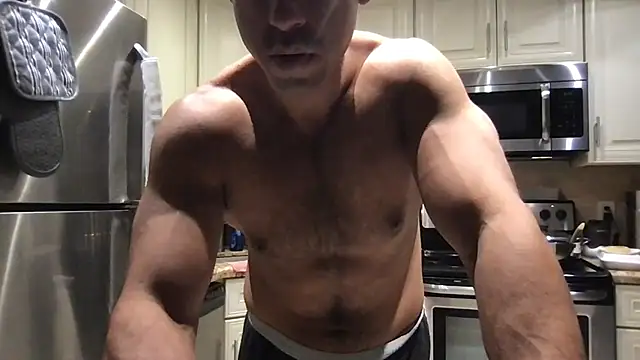 BigGuyMuscle Show in webcam