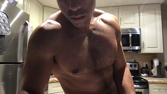 BigGuyMuscle webkamerás műsora