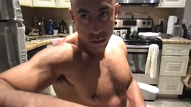 BigGuyMuscle: διαδικτυακό σόου στην κάμερα