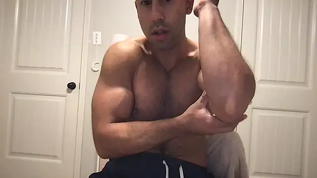 BigGuyMuscle 在線直播表演