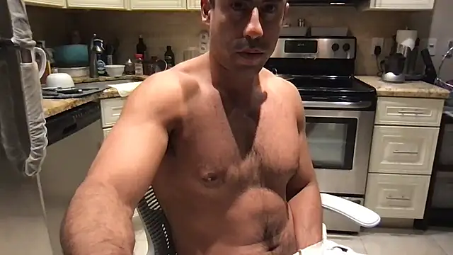 BigGuyMuscle: διαδικτυακό σόου στην κάμερα