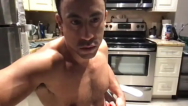 Pokazy przed kamerką – BigGuyMuscle