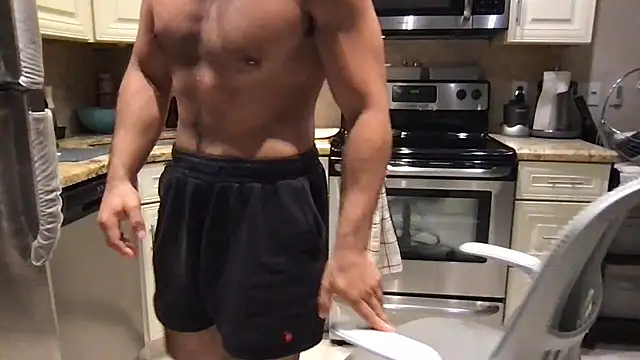 BigGuyMuscle: διαδικτυακό σόου στην κάμερα