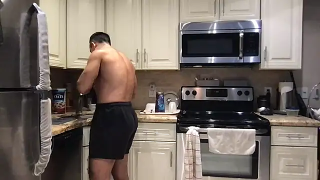 BigGuyMuscle: διαδικτυακό σόου στην κάμερα